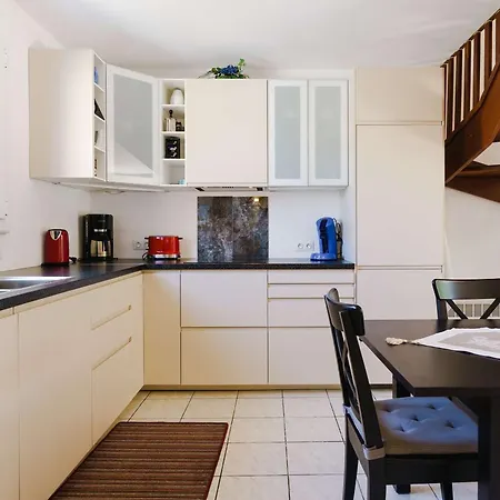 Villa Climatisee 4 Pieces Avec Terrasse, Wifi, Garage, Proche De La Plage, Animaux Acceptes - Fr-1-409-81