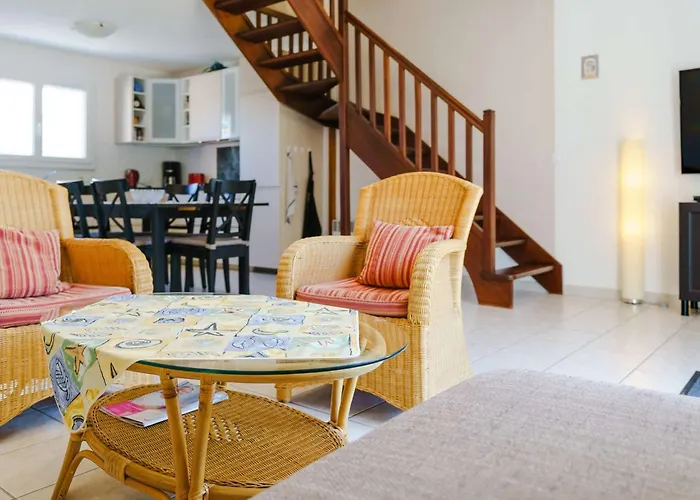 Climatisee 4 Pieces Avec Terrasse, Wifi, Garage, Proche De La Plage, Animaux Acceptes - Fr-1-409-81 Narbonne