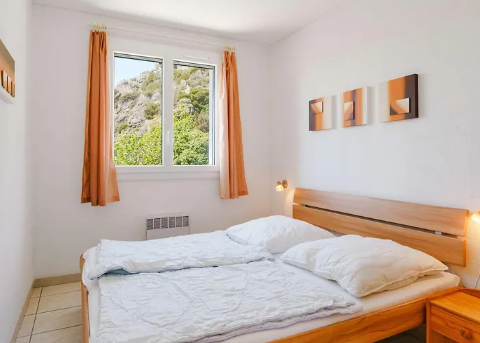 Climatisee 4 Pieces Avec Terrasse, Wifi, Garage, Proche De La Plage, Animaux Acceptes - Fr-1-409-81 Villa Narbonne